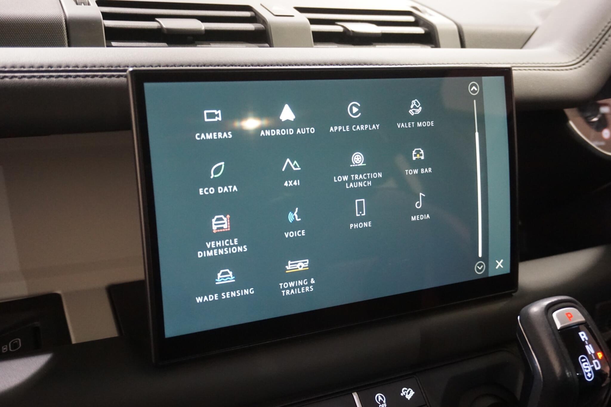 Land Rover Defender 110 3.0 D250 MHEV HSE Hard Top SUV 5dr Diesel Auto 4WD MWB Euro 6 (s/s) (250 ps)